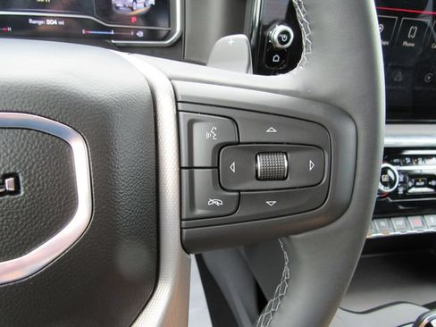 Used 2025 GMC Sierra 1500 Denali w/ Denali Reserve Package AWD/4WD image 21