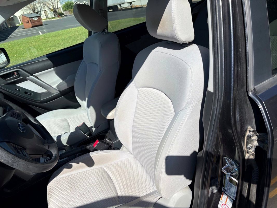 Used 2015 Subaru Forester 2.5i Premium AWD/4WD image 9
