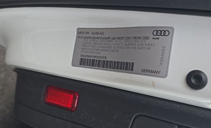 Used 2019 Audi A4 2.0T Premium w/ Convenience Package FWD image 2