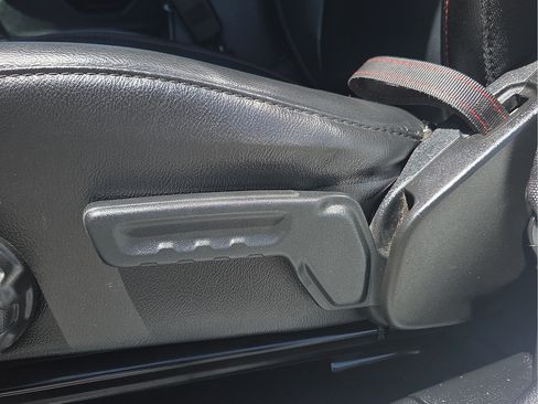Used 2019 Jeep Wrangler Unlimited Rubicon AWD/4WD image 15