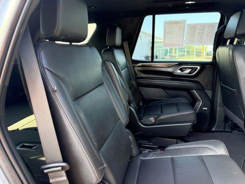 Used 2022 Chevrolet Tahoe Z71 w/ Z71 Off-Road Package AWD/4WD image 12