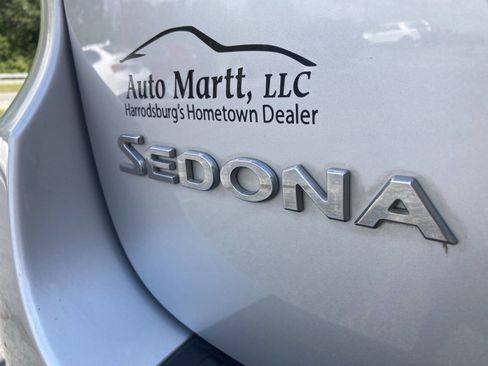 Used 2019 Kia Sedona EX image 9