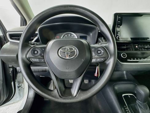 Certified 2022 Toyota Corolla LE FWD image 11