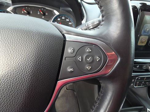 Used 2018 Chevrolet Traverse LT image 19