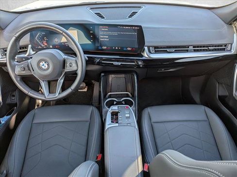 Used 2026 BMW X2 xDrive28i AWD/4WD image 17