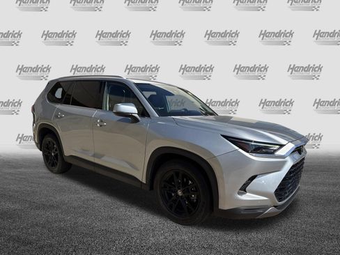 Used 2024 Toyota Grand Highlander Limited image 2