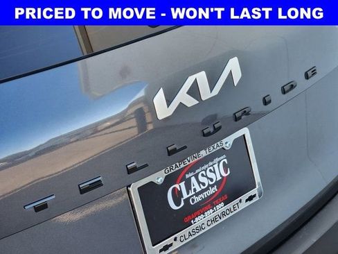 Used 2022 Kia Telluride SX w/ SX Prestige Package AWD/4WD image 9
