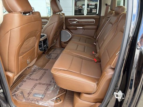 Used 2023 RAM 1500 Limited AWD/4WD image 12
