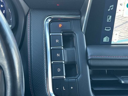 Used 2022 Chevrolet Tahoe RST w/ Luxury Package image 22