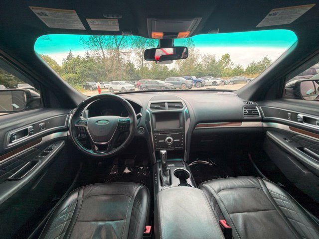 Used 2017 Ford Explorer Platinum AWD/4WD image 17