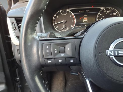 Used 2023 Nissan Rogue SV w/ SV Premium B Package image 16