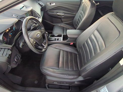 Used 2018 Ford Escape Titanium image 16