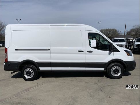 Used 2024 Ford Transit 250 148 Medium Roof w/ Load Area Protection Package image 5