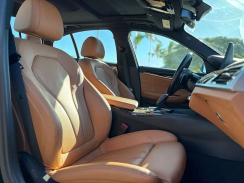 Used 2022 BMW 530i w/ Premium Package image 9