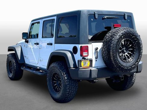 Used 2018 Jeep Wrangler Unlimited Sport S AWD/4WD image 11