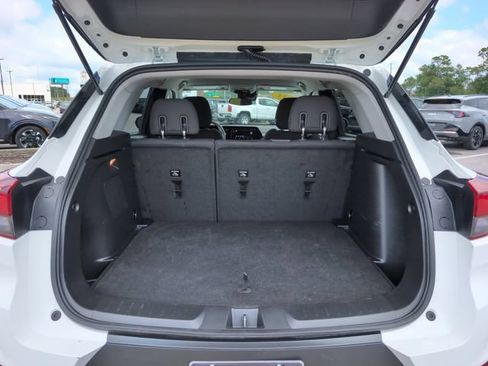 Used 2025 Chevrolet TrailBlazer LT AWD/4WD image 6
