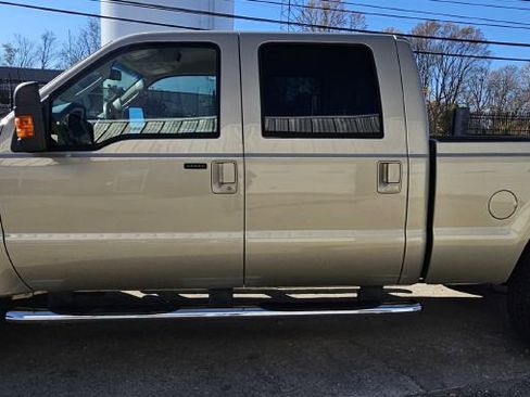 Used 2010 Ford F250 4x4 Crew Cab Super Duty image 4