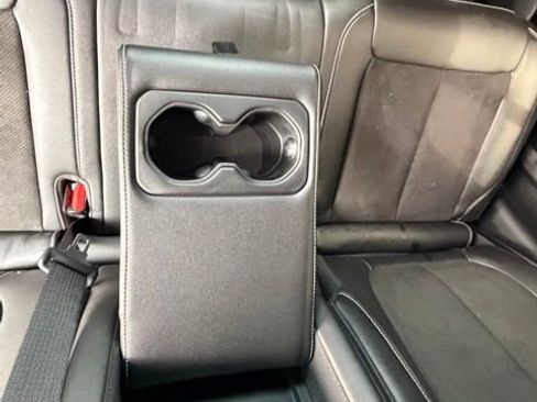 Used 2025 Jeep Grand Cherokee Altitude AWD/4WD image 15