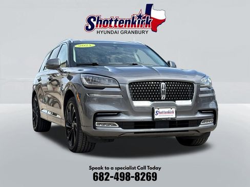 Used 2021 Lincoln Aviator Reserve w/ Equipment Group 208A AWD/4WD image 3