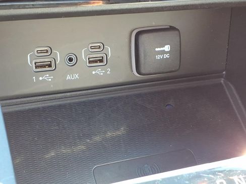Used 2024 Jeep Grand Cherokee L Summit w/ Rear Seat Video Group I AWD/4WD image 7