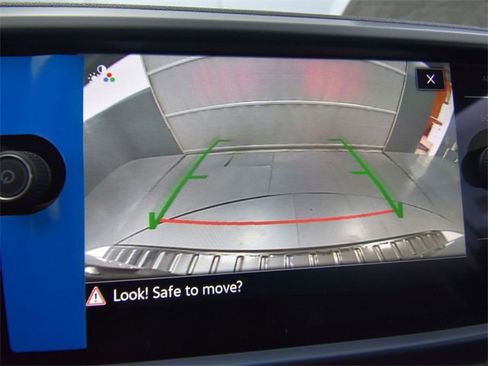 New 2024 Volkswagen Taos SE image 19