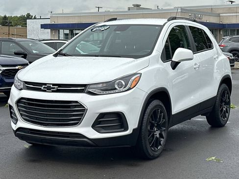 Certified 2022 Chevrolet Trax LT w/ Premium Seat Package AWD/4WD image 6