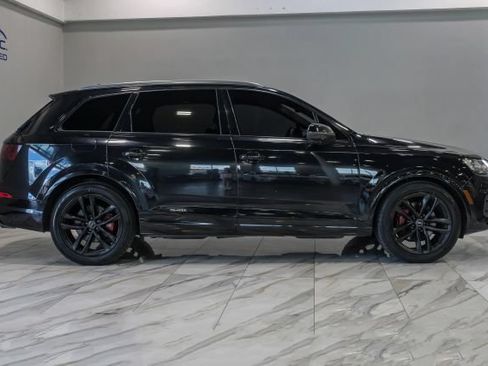 Used 2017 Audi Q7 3.0T Prestige w/ Prestige Package AWD/4WD image 11