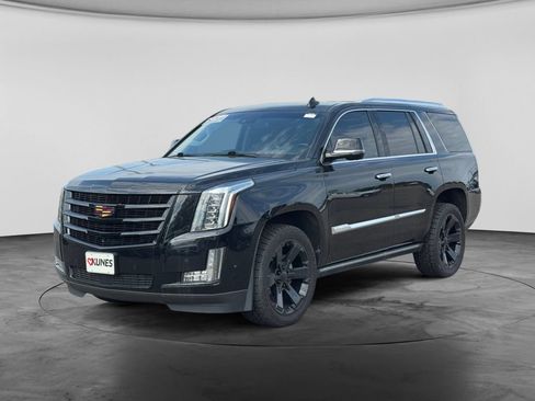 Used 2019 Cadillac Escalade Premium Luxury AWD/4WD image 3