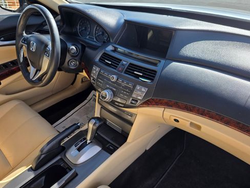 Used 2011 Honda Crosstour EX-L image 29