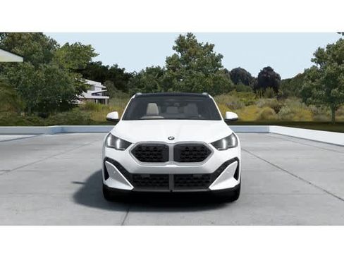 New 2026 BMW X2 xDrive28i w/ Technology Package image 3