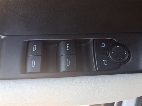 Certified 2025 GMC Canyon AT4 w/ AT4X AEV Edition AWD/4WD image 11
