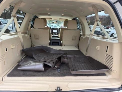 Used 2017 Lincoln Navigator L Reserve image 37