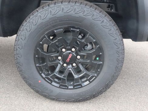 New 2026 GMC Canyon Elevation w/ Convenience Package image 21