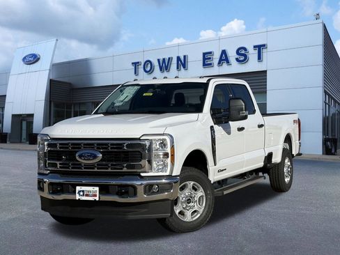 New 2026 Ford F350 XLT w/ FX4 Off-Road Package image 23