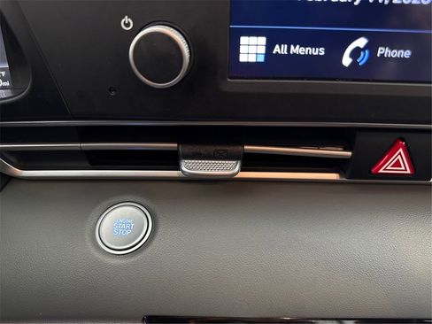 Used 2021 Hyundai Elantra SEL image 40