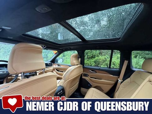 Used 2022 Jeep Grand Cherokee Summit AWD/4WD image 21