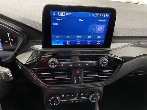 Certified 2025 Ford Escape ST-Line w/ Cold Weather Package image 22