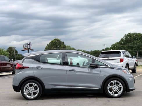 Used 2020 Chevrolet Bolt LT FWD image 10