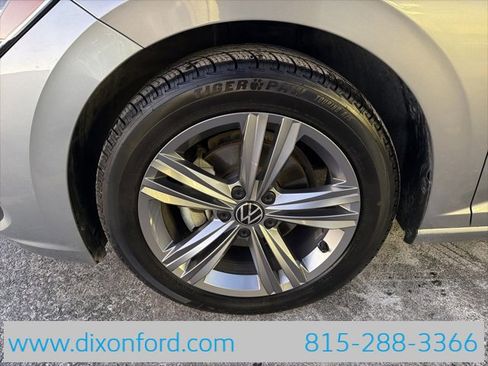 Used 2024 Volkswagen Jetta SE image 27