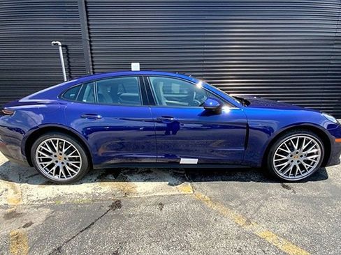 New 2025 Porsche Panamera 4 image 9