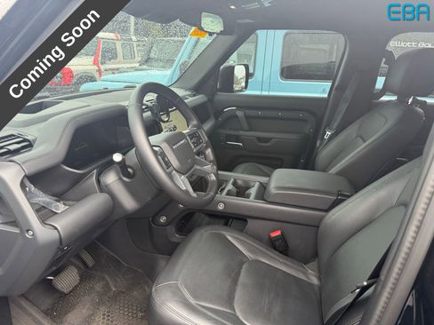 Used 2025 Land Rover Defender 110 X-Dynamic SE image 6