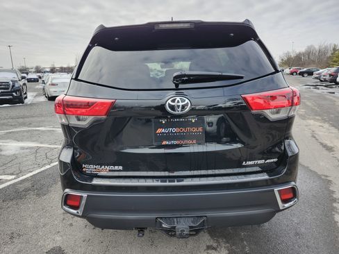 Used 2017 Toyota Highlander Limited image 17