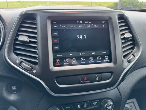 Used 2022 Jeep Cherokee Trailhawk w/ Comfort/Convenience Group image 29