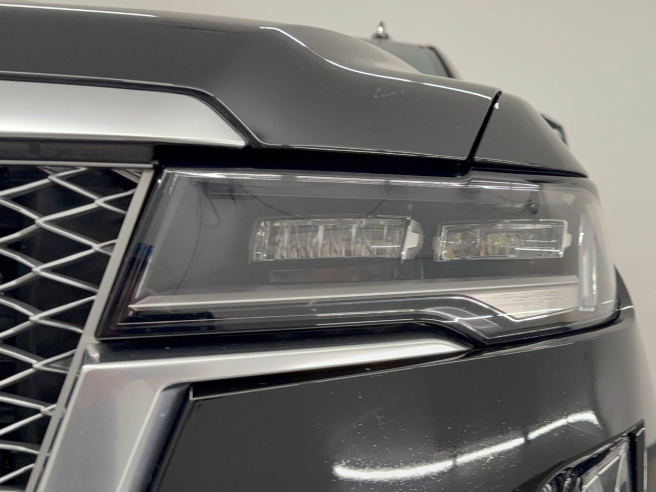 Used 2023 Cadillac Escalade ESV Premium Luxury Platinum w/ LPO, Radiant Package AWD/4WD image 12
