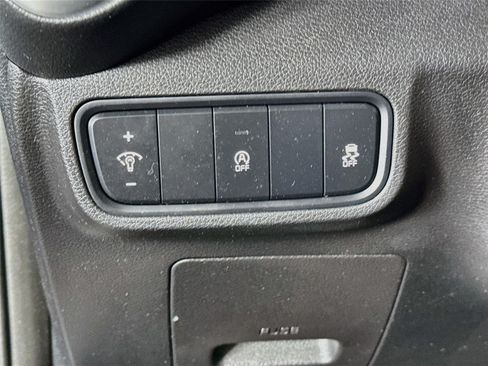 Certified 2022 Kia Soul LX FWD image 10