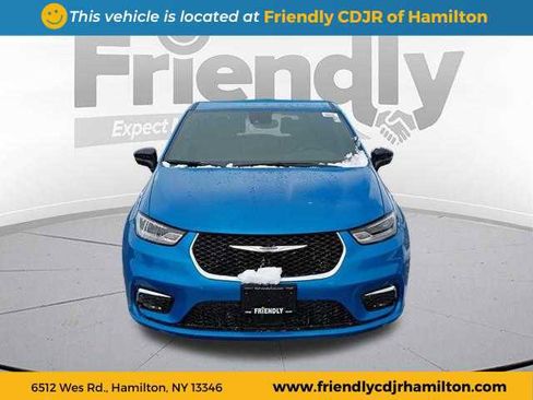 New 2026 Chrysler Pacifica Select image 8