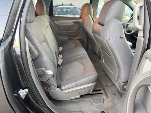 Used 2015 Chevrolet Traverse LS image 16