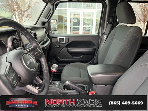 Used 2021 Jeep Wrangler Unlimited Sport image 3