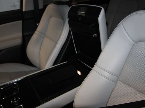 Used 2026 Lincoln Aviator AWD image 20