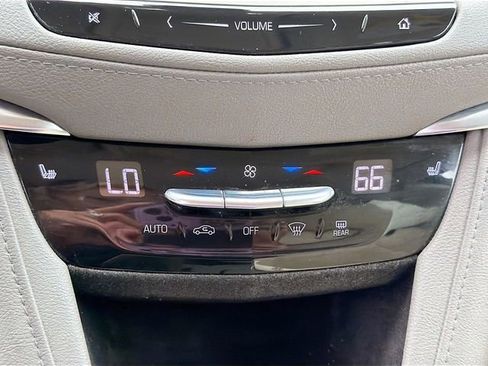 Used 2019 Cadillac XT5 Luxury image 16